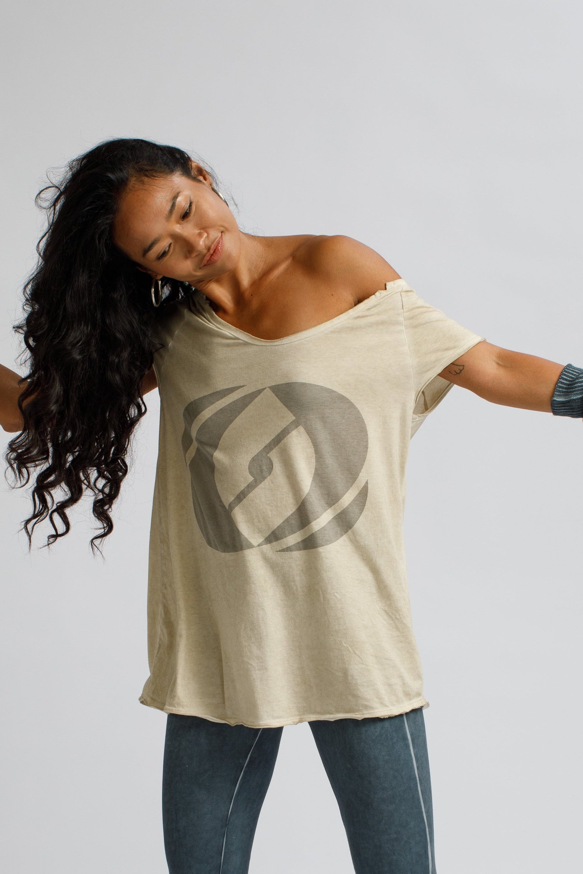 Raw Edge Neckline Raglan Tee