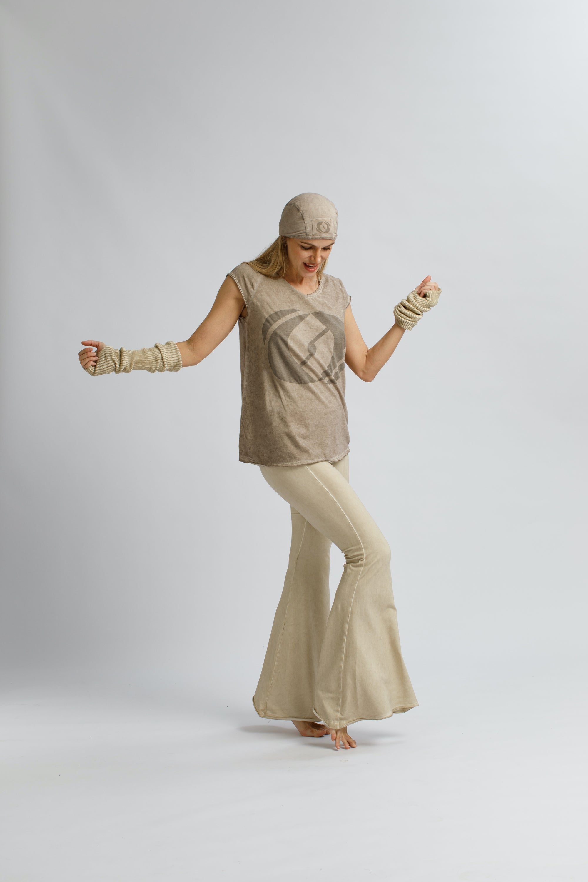 Raw Edge Neckline Raglan Tee