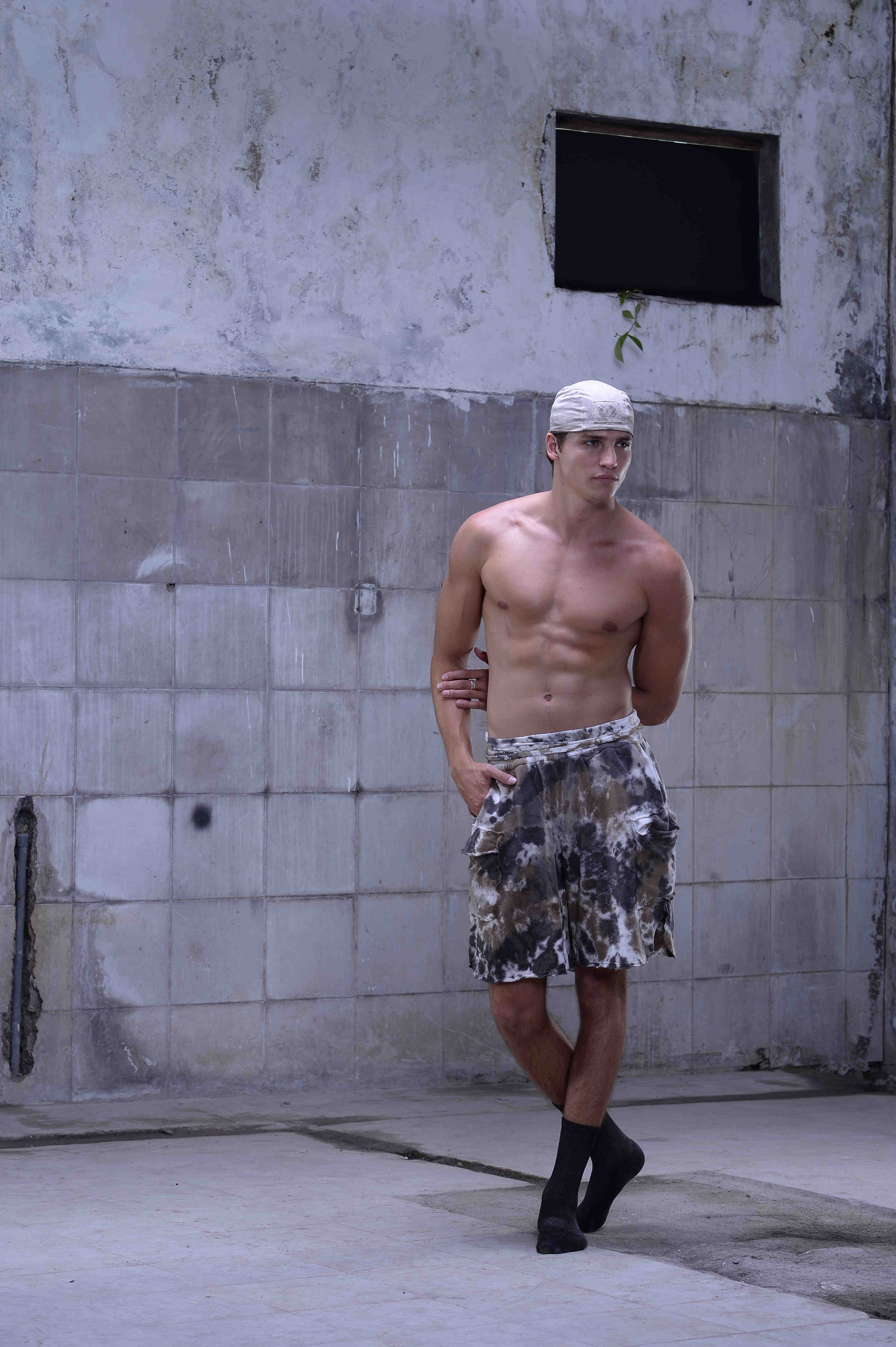 Unisex tie-dye shorts