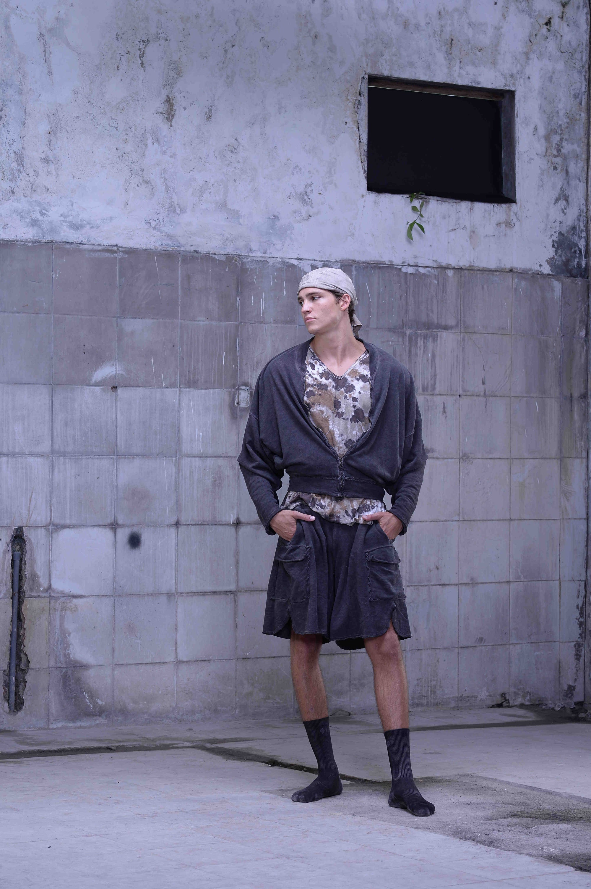 Bat sleeves jacket