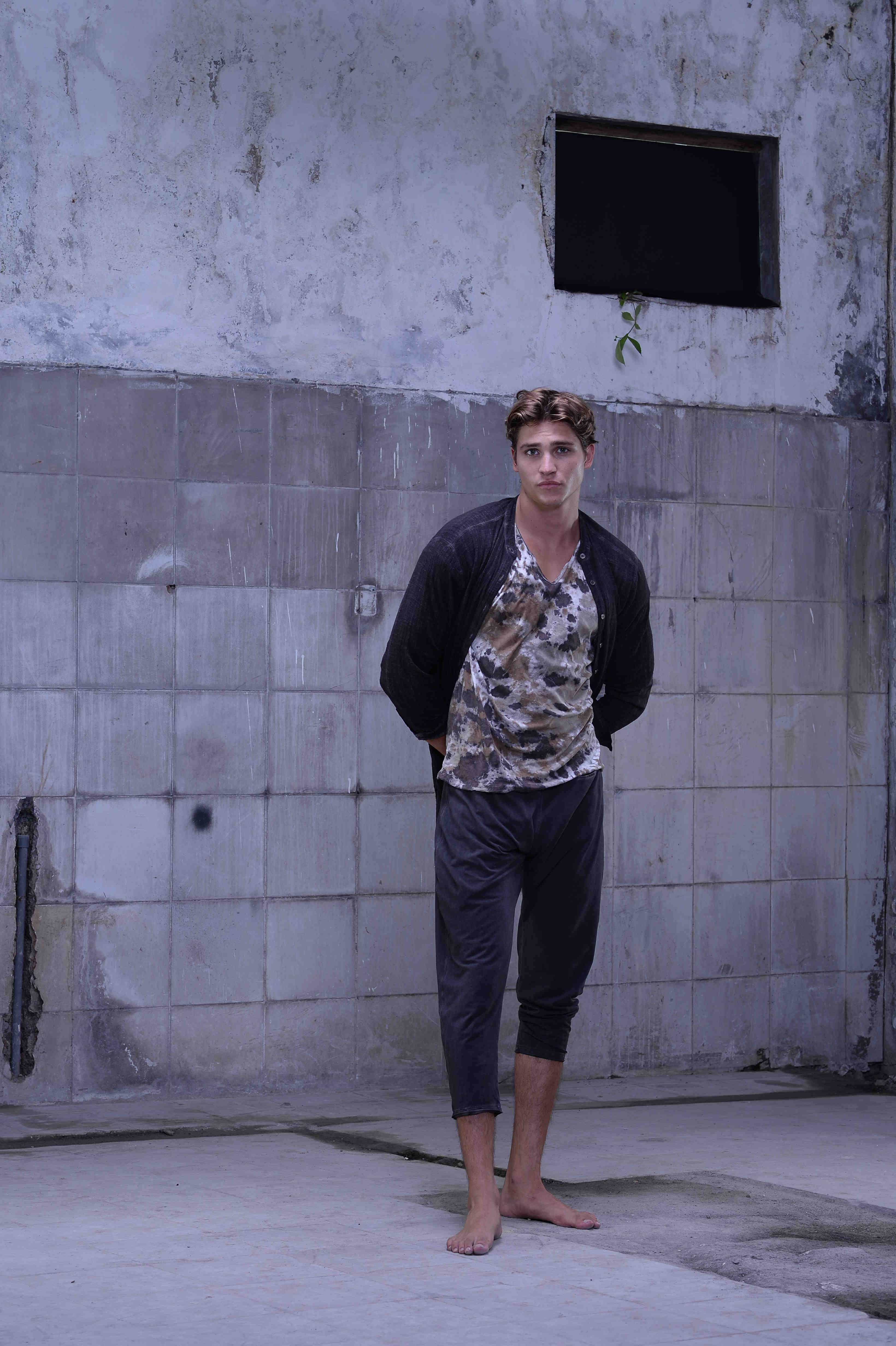 Close fitting pants