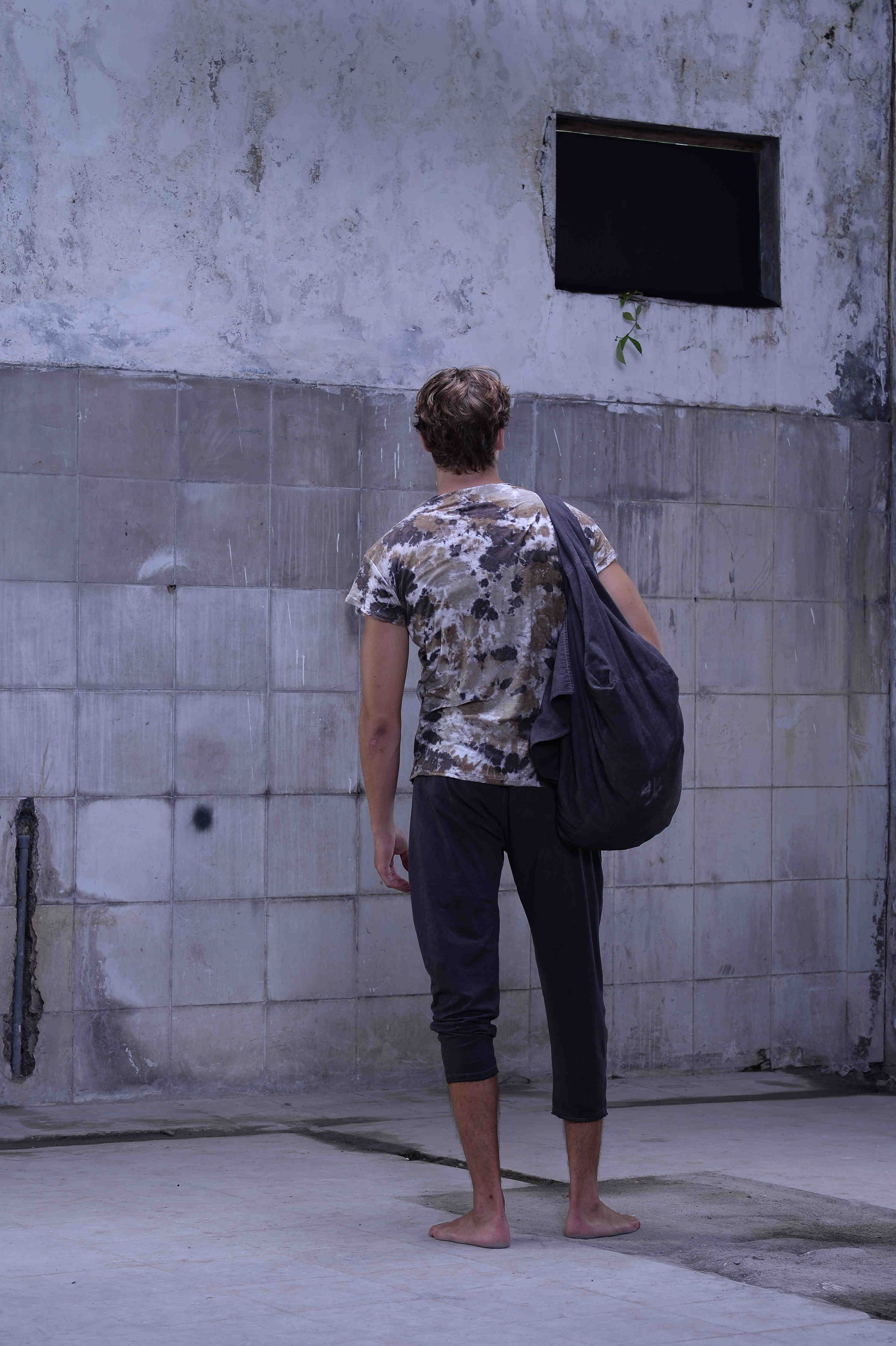 Close fitting pants