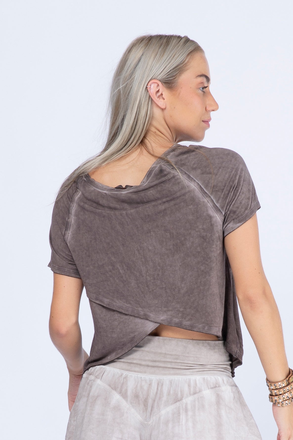 Crop Top Overlapping Back
