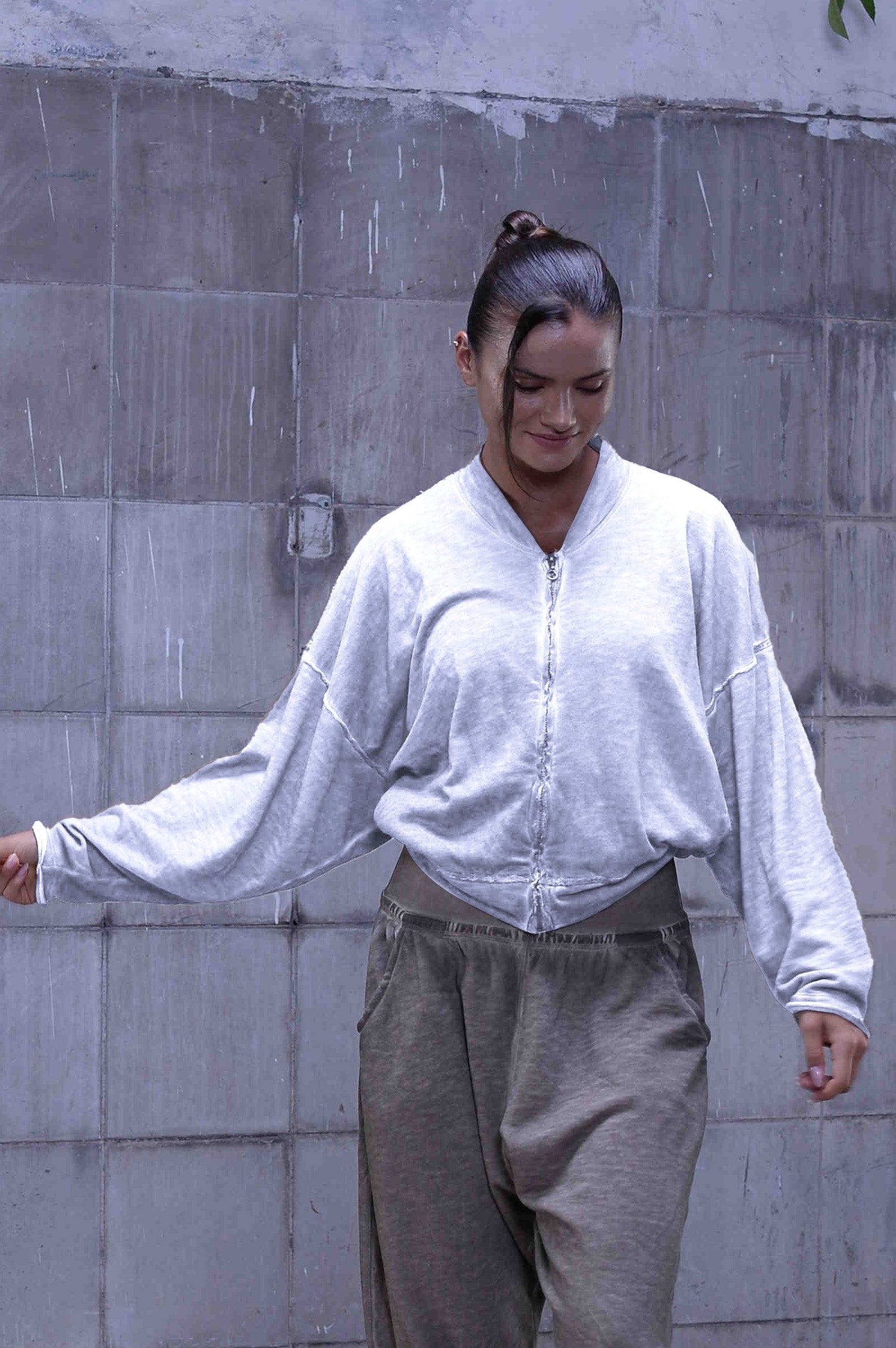 Bat sleeves jacket